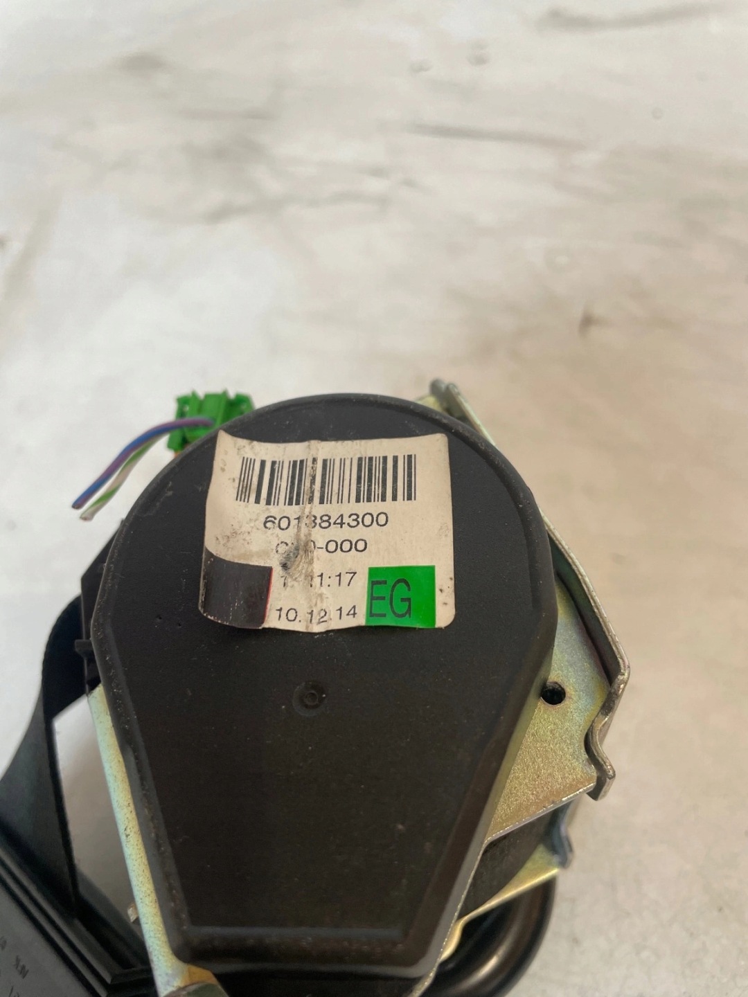 tension belt safety front front right Mercedes Sprinter W906 3-T