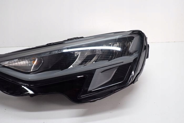 AUDI A3 FULL LED 20- reflektor left light left 8T0941011