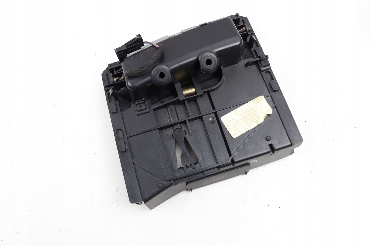 AUDI A6 C6 ashtray front front 4F1857951C 4F1857951