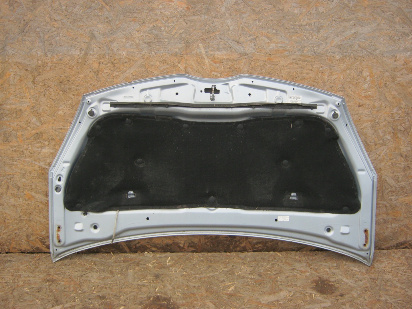 COFANO TOYOTA COROLLA VERSO 04-09