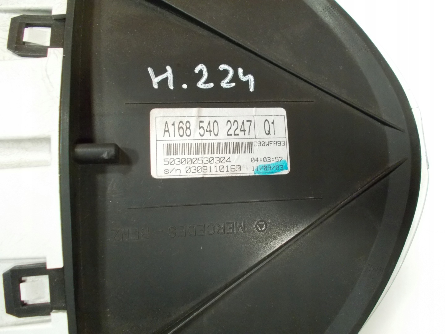 MERCEDES A class W168 dials clock A1685402247 Q1 original