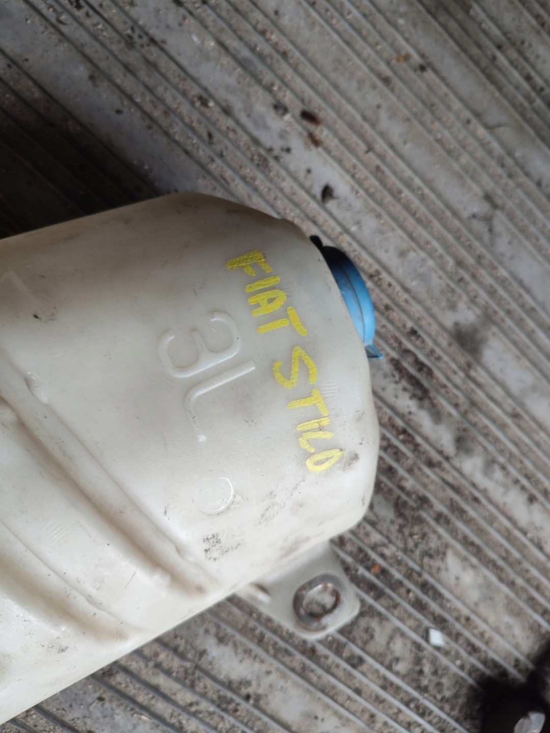 washer fluid tank Fiat Stilo B805