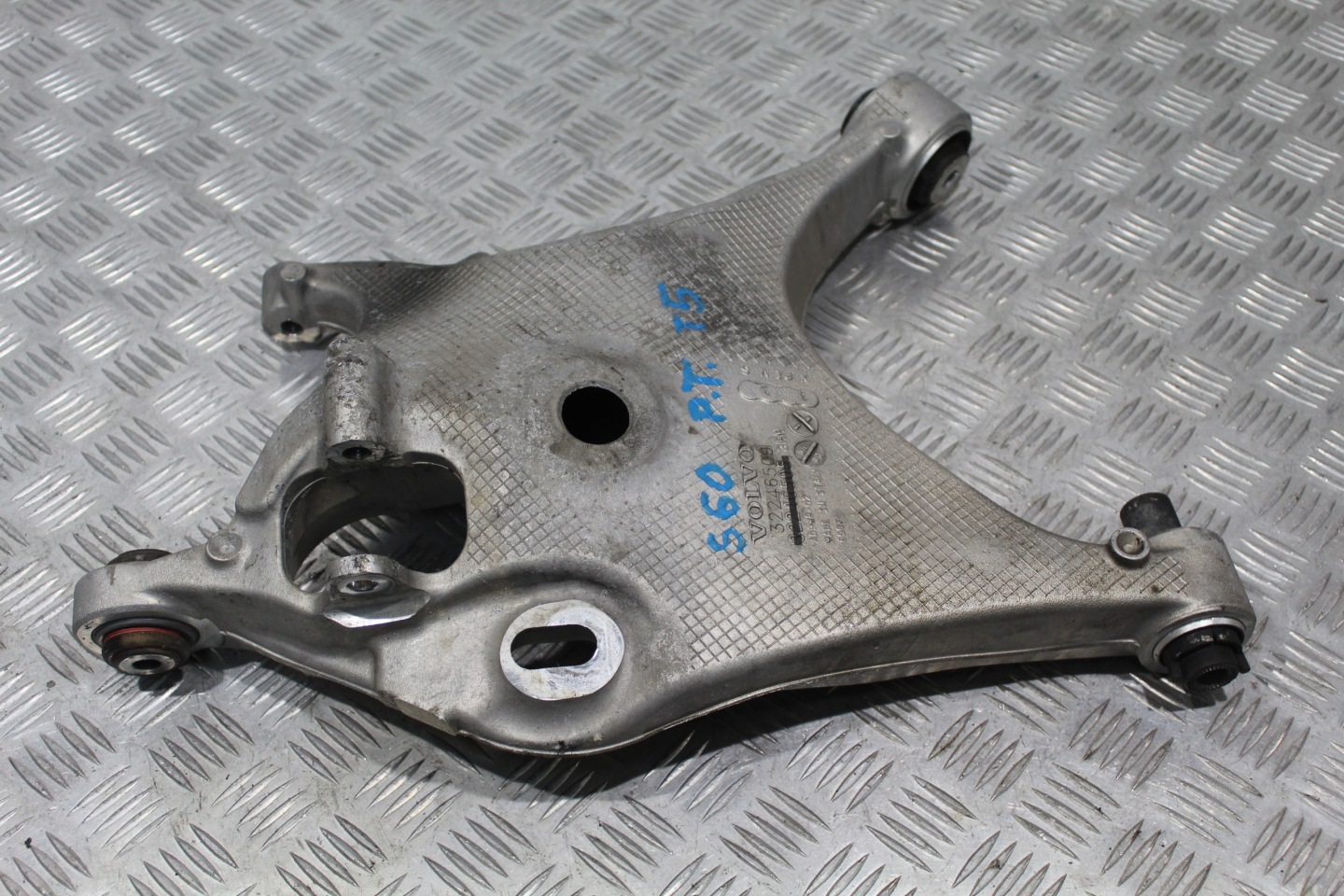 QUERLENKER RECHTS HECK VOLVO S60 III 3 32246509