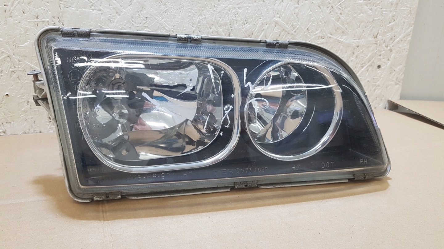 light right front VOLVO S 40 30899879