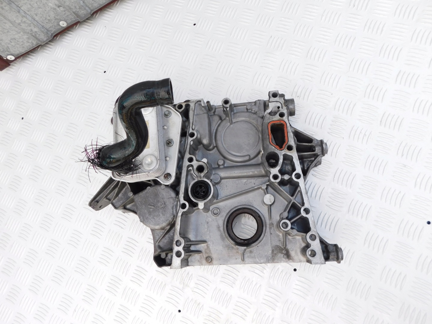 Couvercle Couvercle carter distribution de fer Moteur Couvercle Merc Sprinter A6110151302