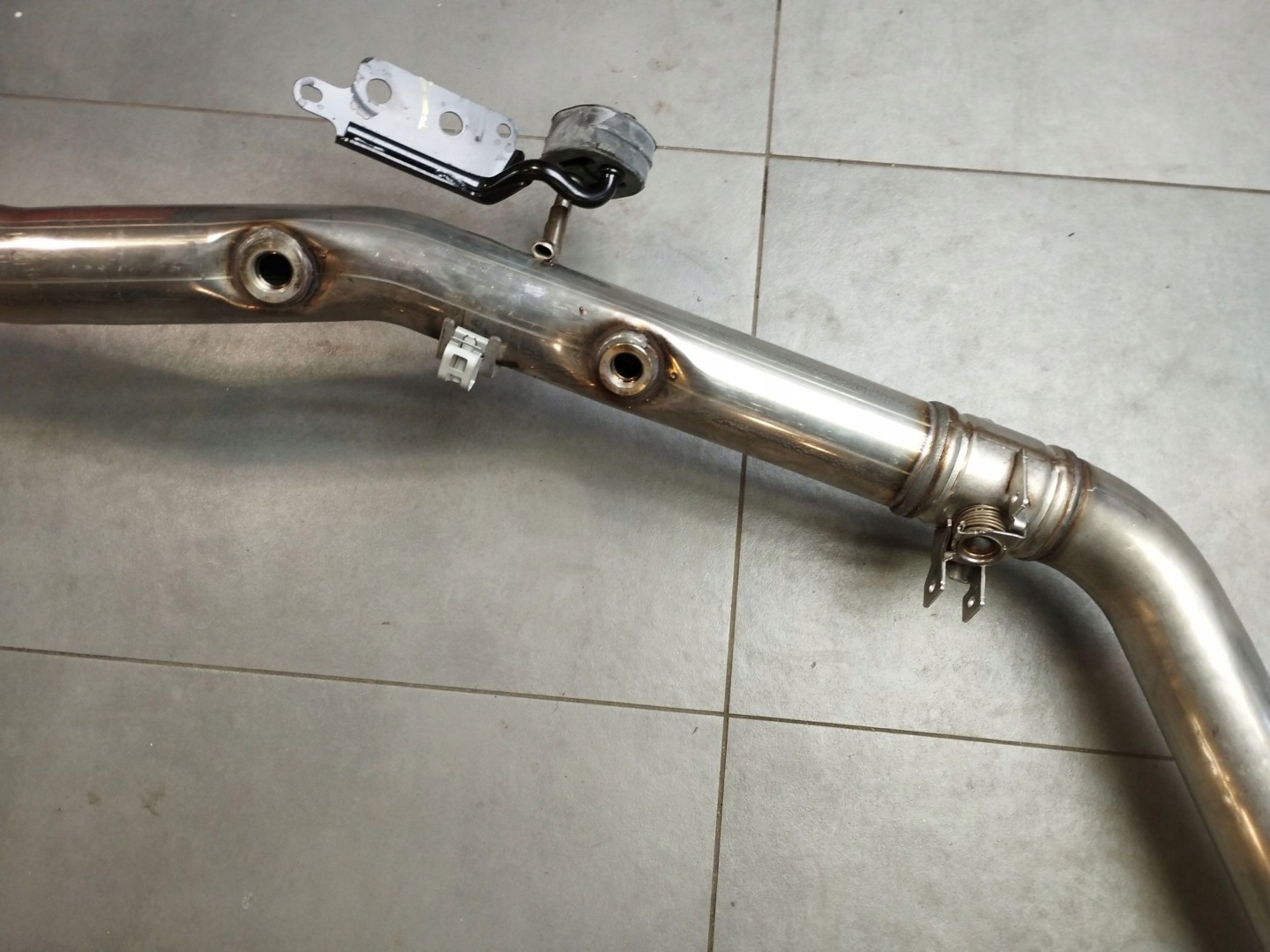 Audi A5 B10 KOMBI Échappement TLUMIK 8B3253611C