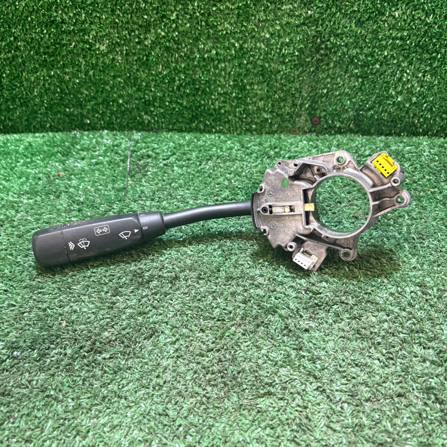 DEVIO LUCI TERGICRISTALLO TERGI MERCEDES-BENZ E-KLASA W210 A2105450110
