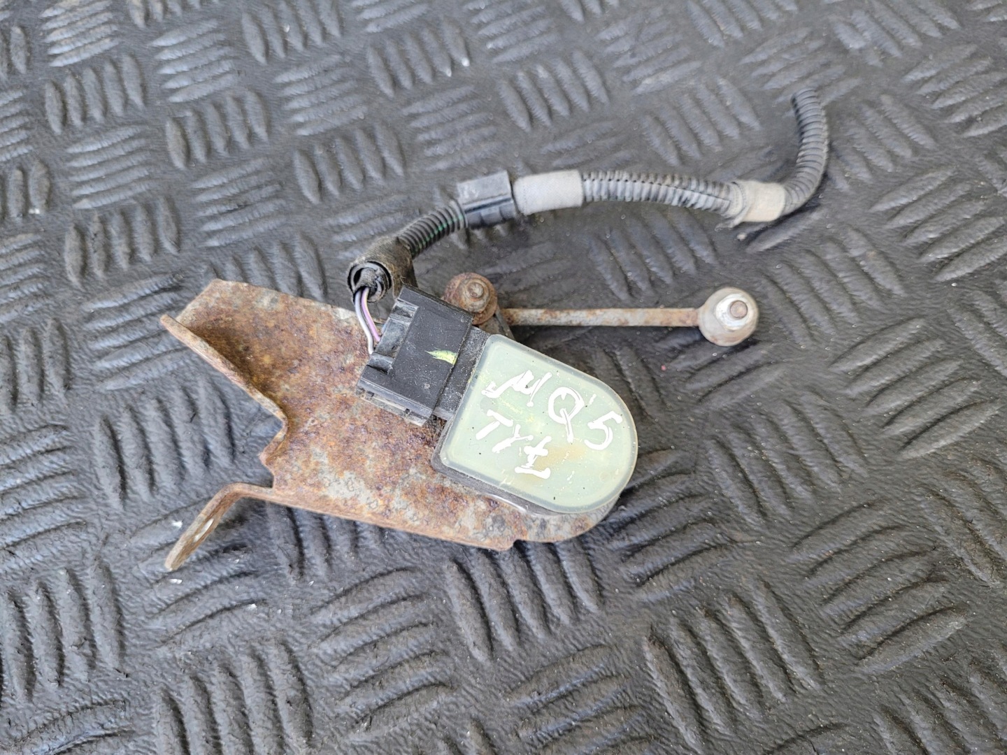 sensor POZIOMOWANIA front rear part MASERATI QUATTROPORTE V 4.2