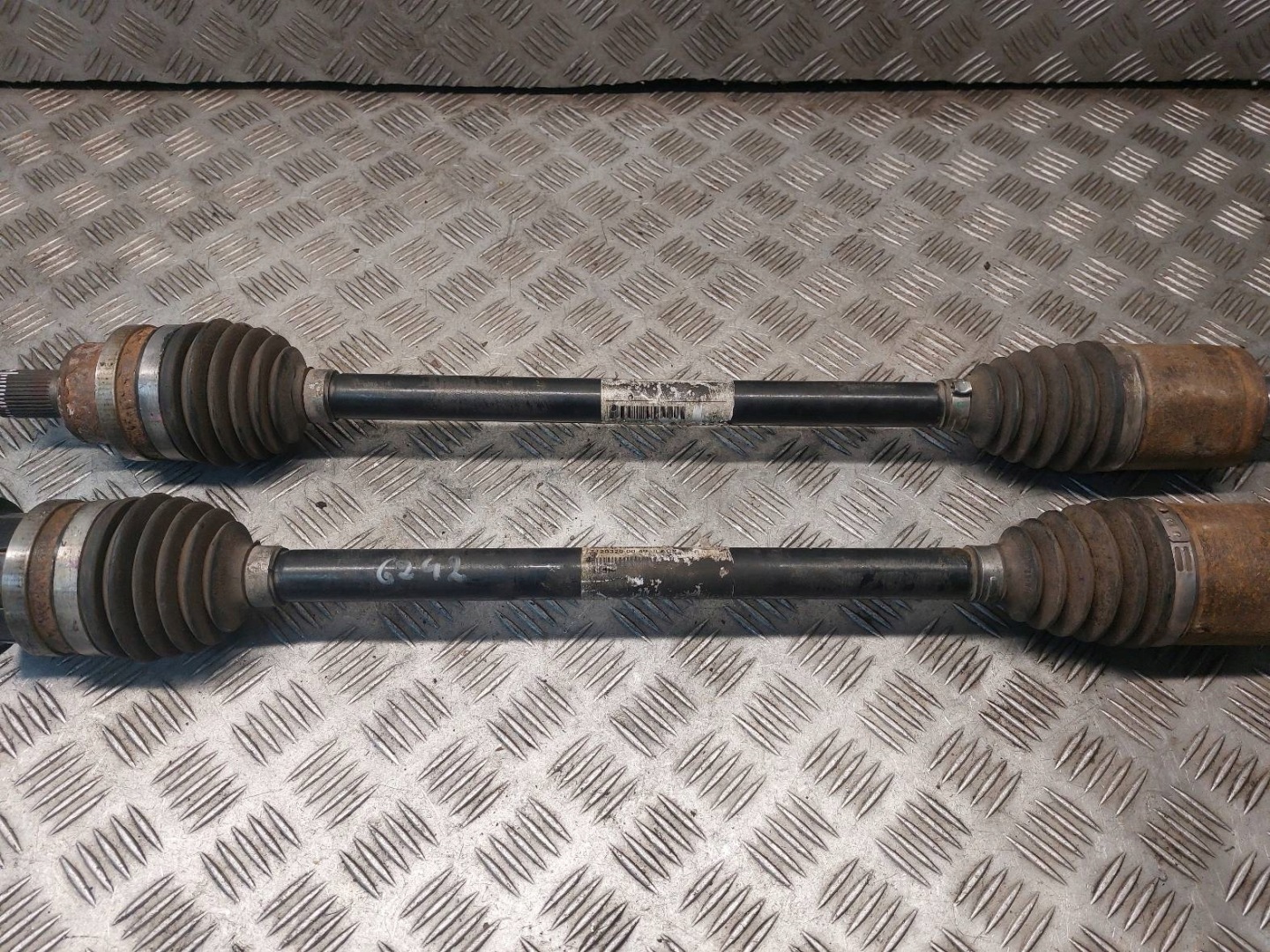 semi-axis left rear part + right rear part VOLVO XC60 and 2.4 D5 31259504