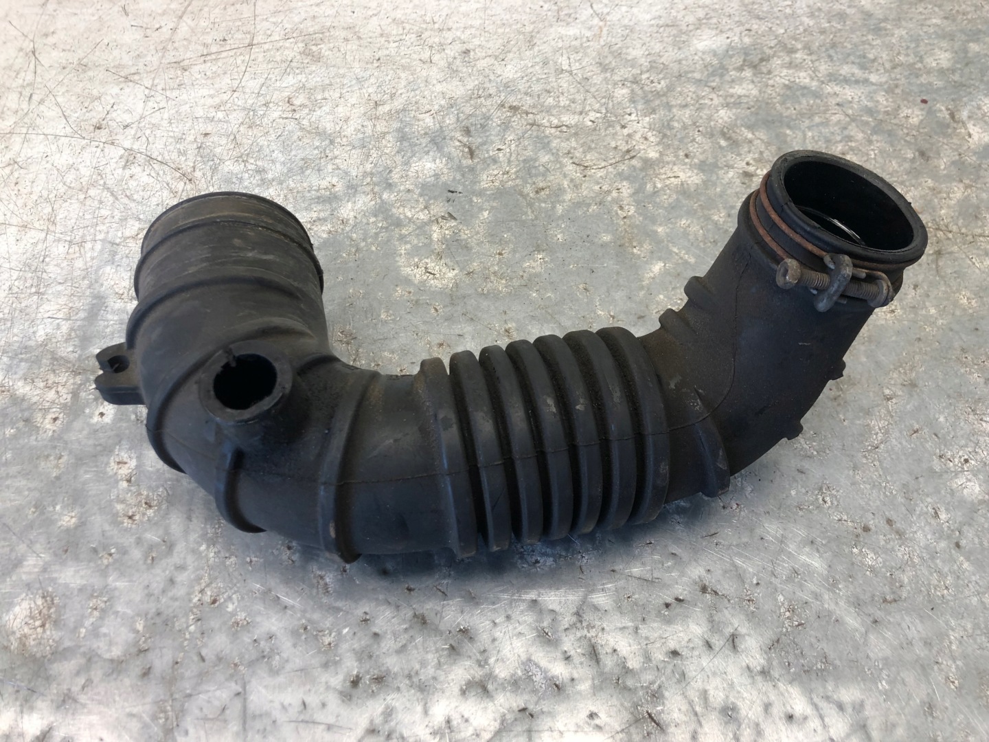pipe air hose MITSUBISHI PAJERO IV 1505A196