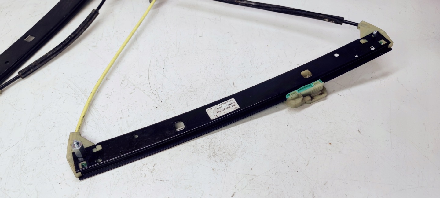 mechanism windows right front AUDI Q3 8U0837462