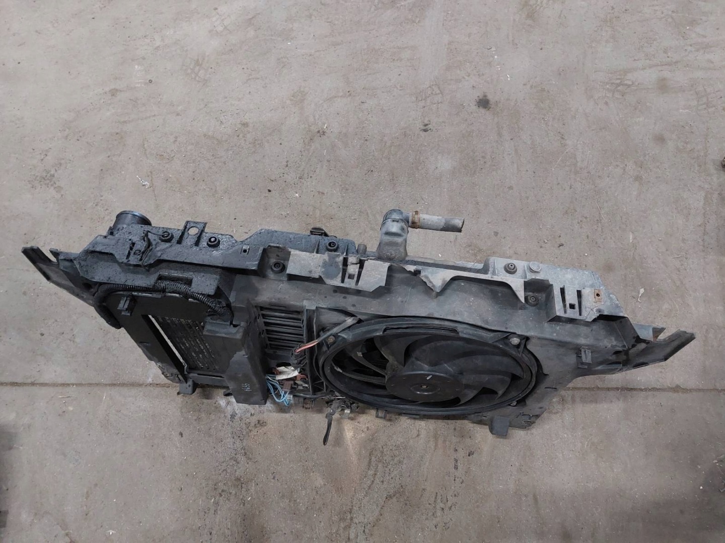support panel for radiators pillar iron CITROEN C5 and 2.2 HDI