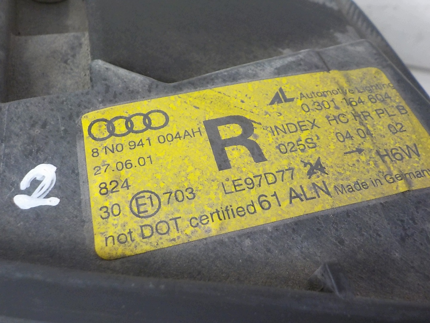 AUDI TT and 8N light right front front UK 8N0941004AH