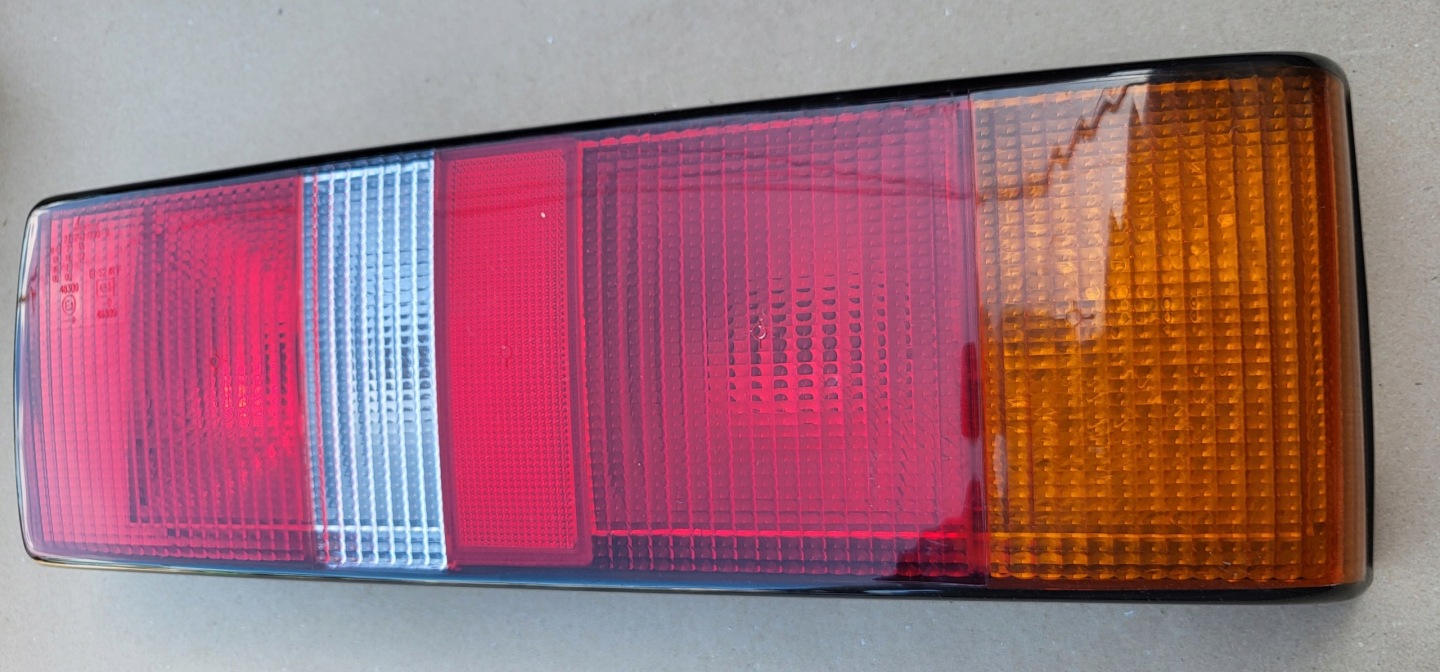 light rear rear part right FORD ESCORT IV 4 27292000 LEART