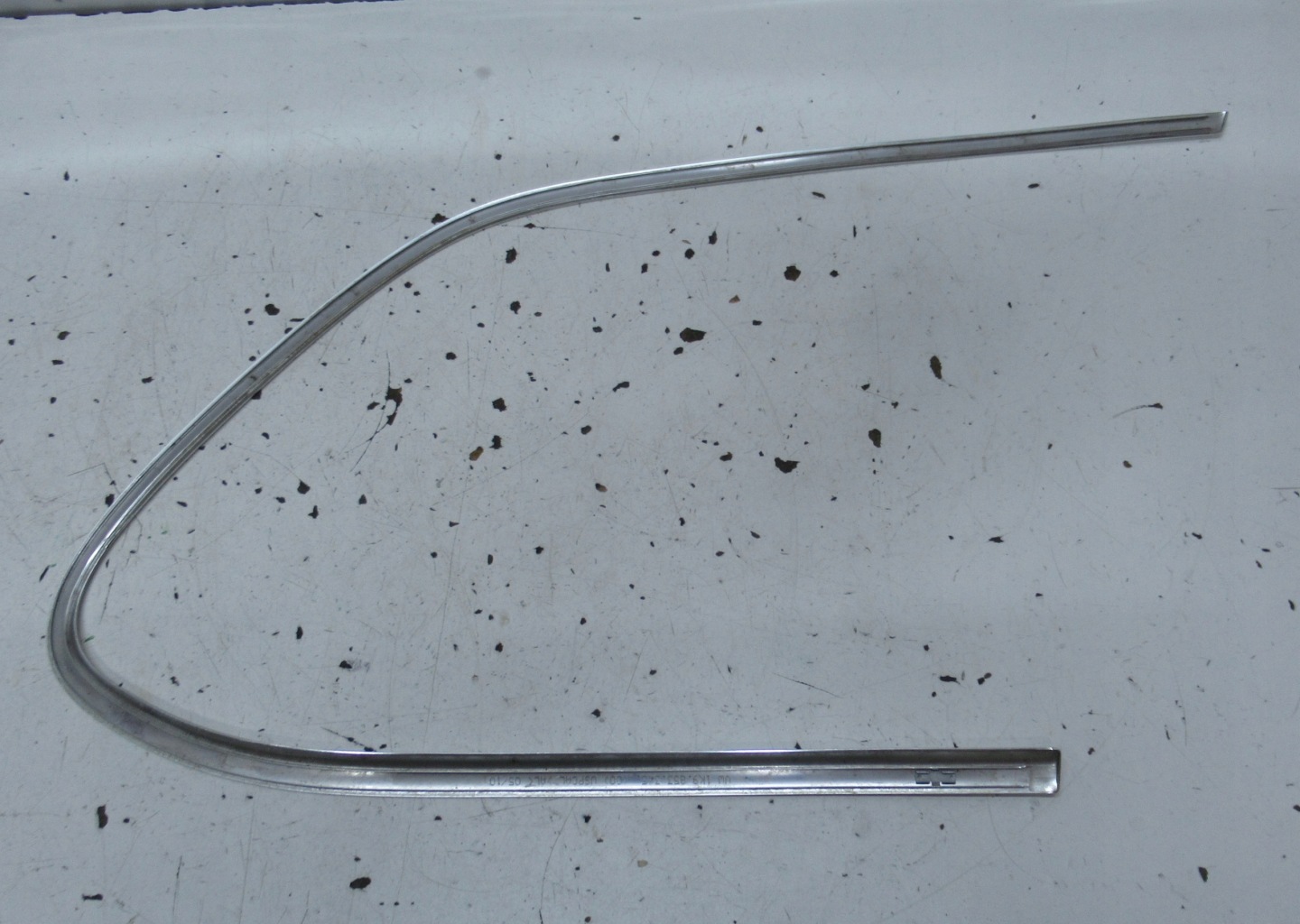 GOLF VI 09R moulding windows CHROM left 1K9853345