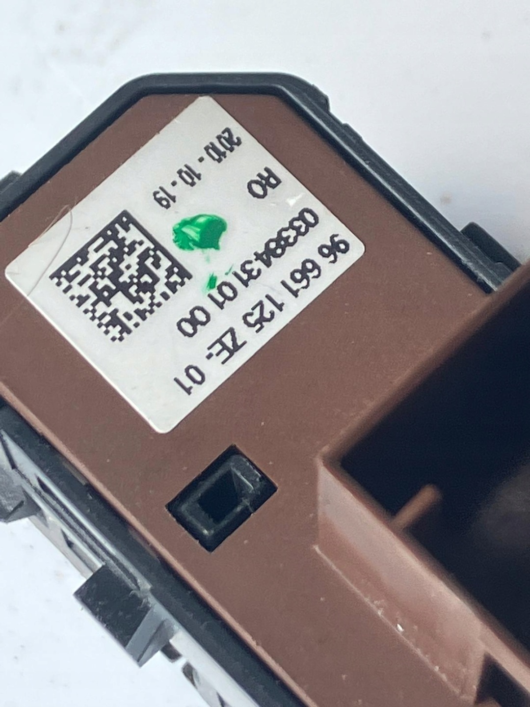 PANEL switch PAMIECI seat PEUGEOT 508 and 96661125ZE