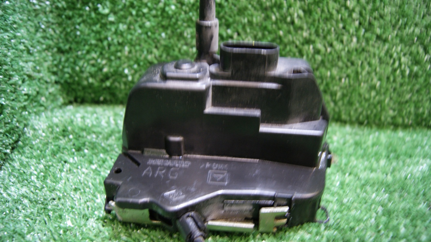 lock door left rear part rear RENAULT LAGUNA 2 4 PIN