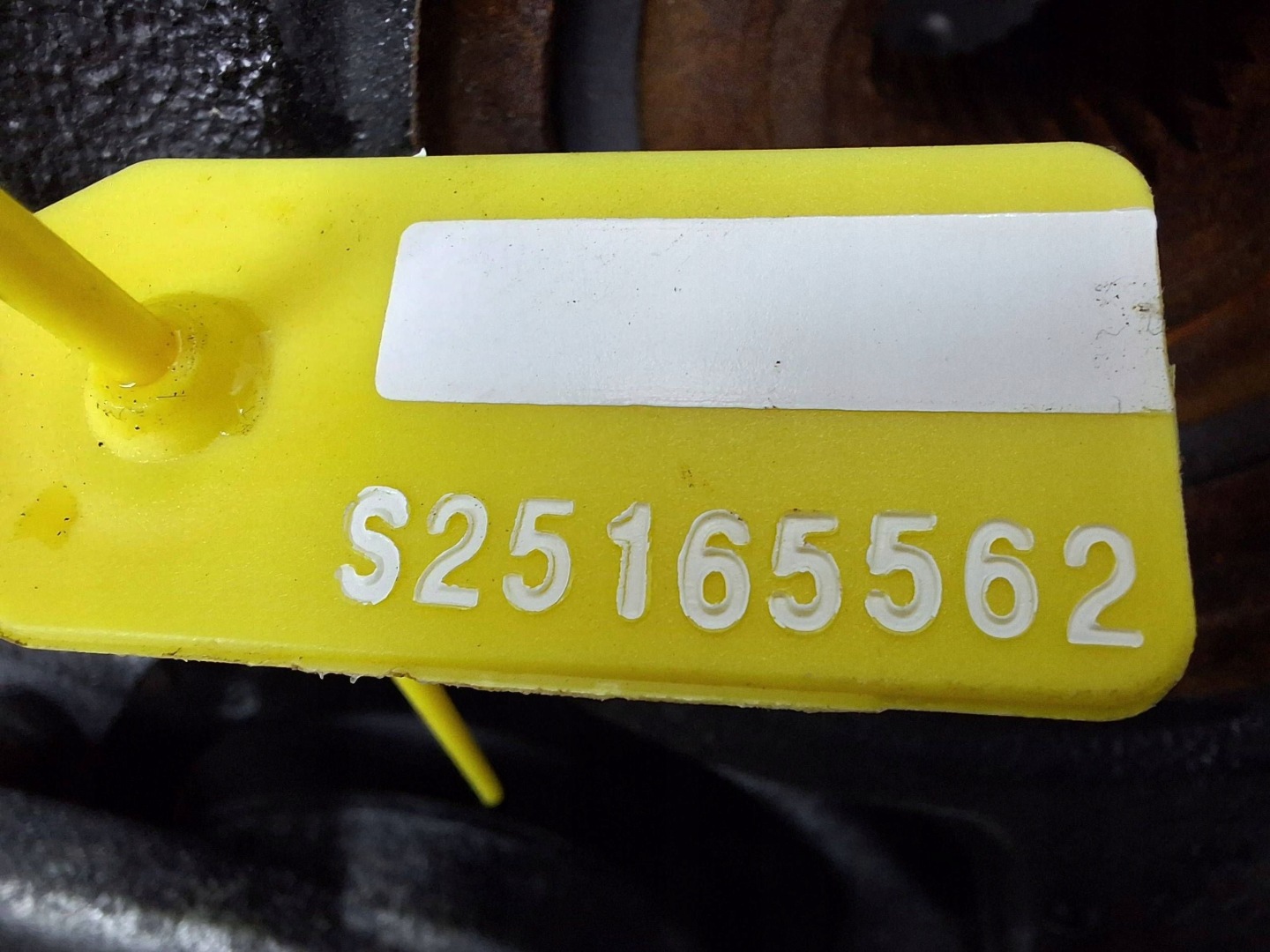 swing right MITSUBISHI COLT VII 23-26