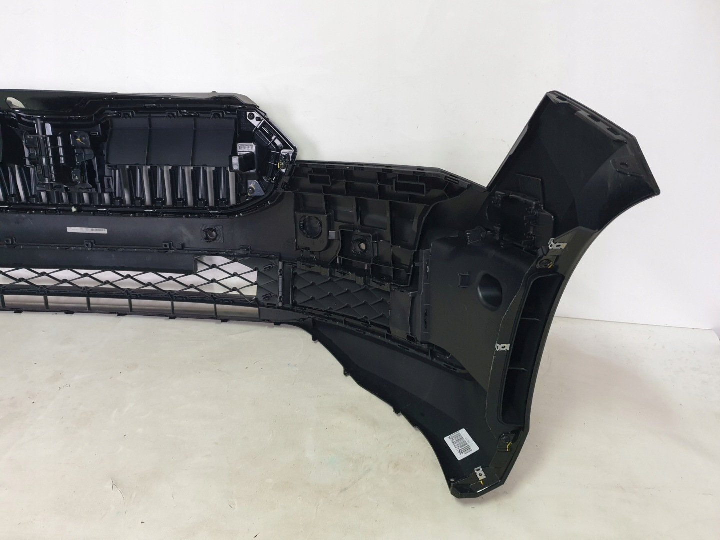SKODA SUPERB IV 3P0 23-> bumper front front 4 x PDC cover 3P0807221