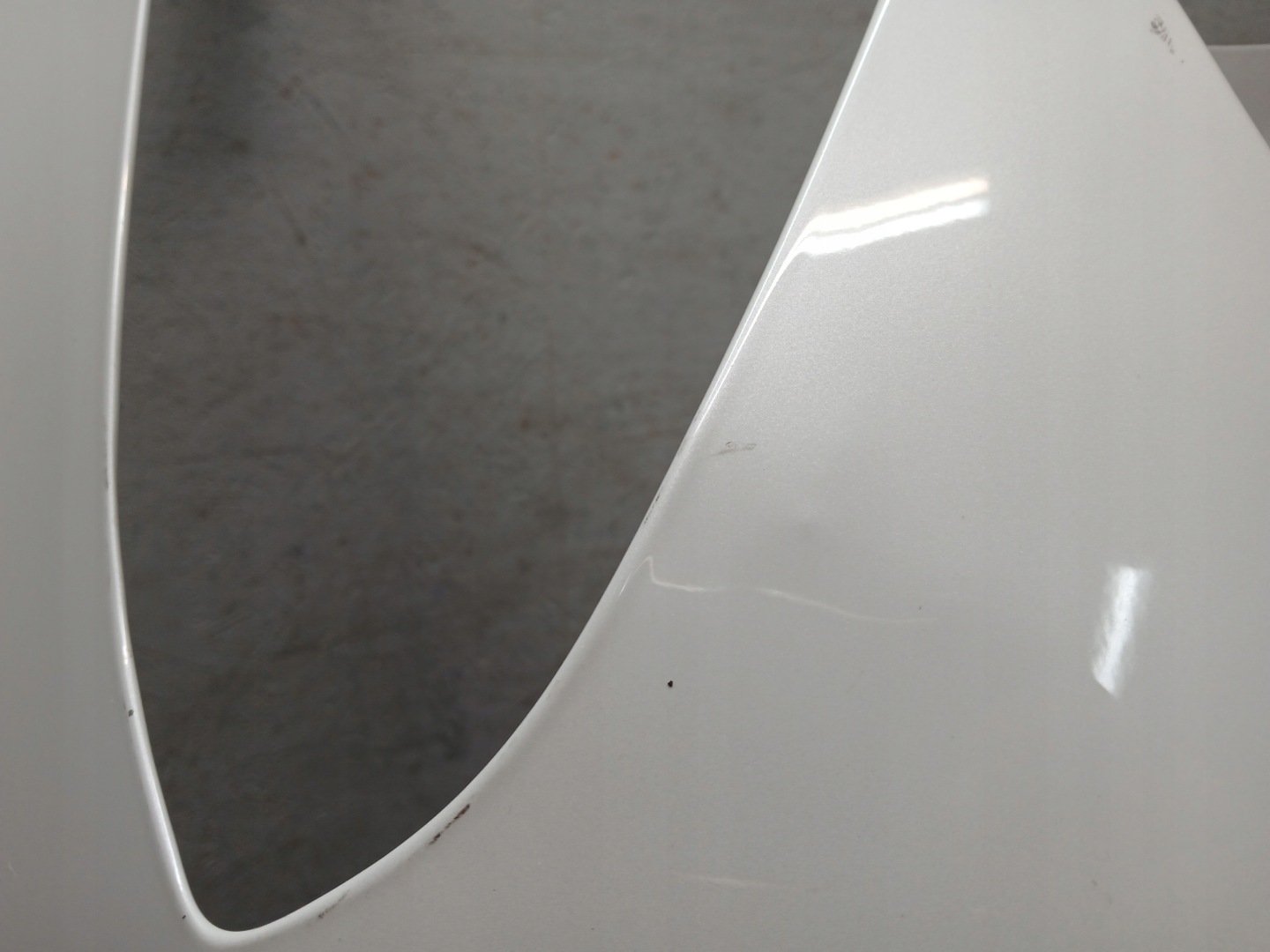 fender front right TESLA Y