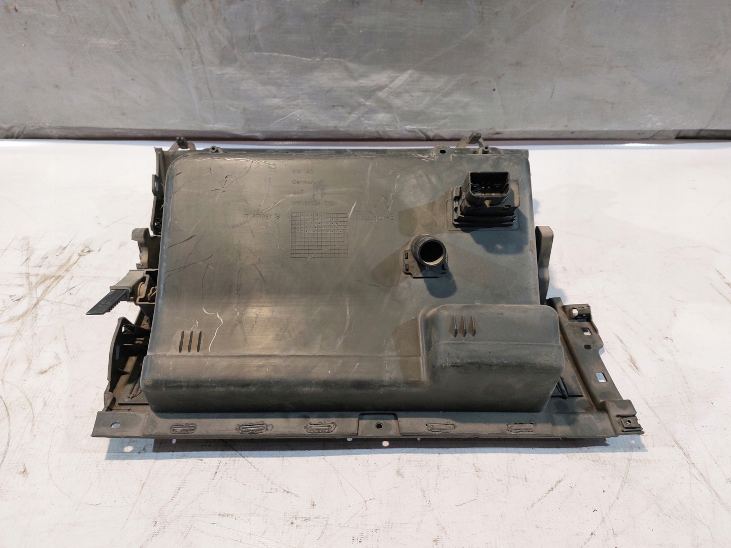 cassetto portaoggetti passeggeri VW TOURAN e