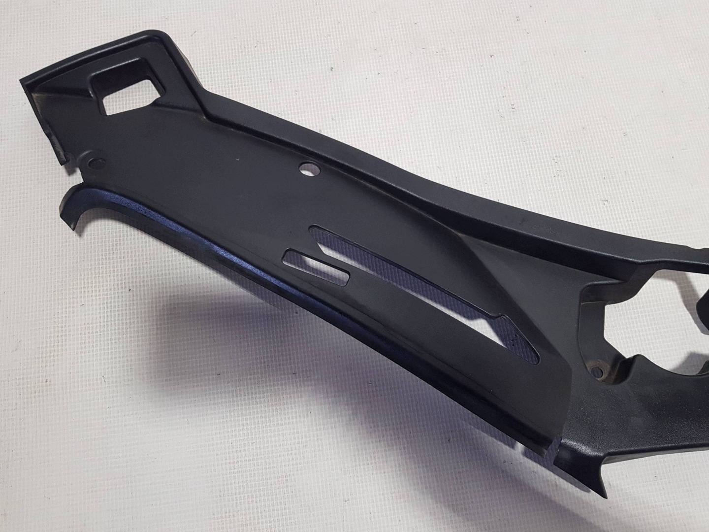 MERCEDES R class W251 LIFT right front panel cover 2518840274