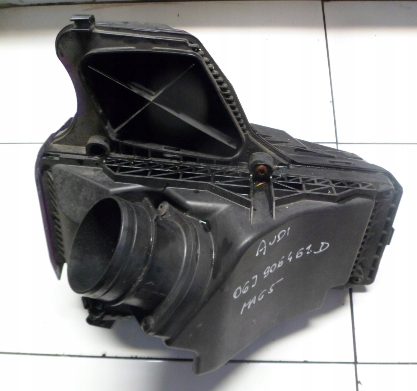 AUDI A4 B8 2.0TFSI Gehäuse filter luft 8R0133835E 6J0906461D