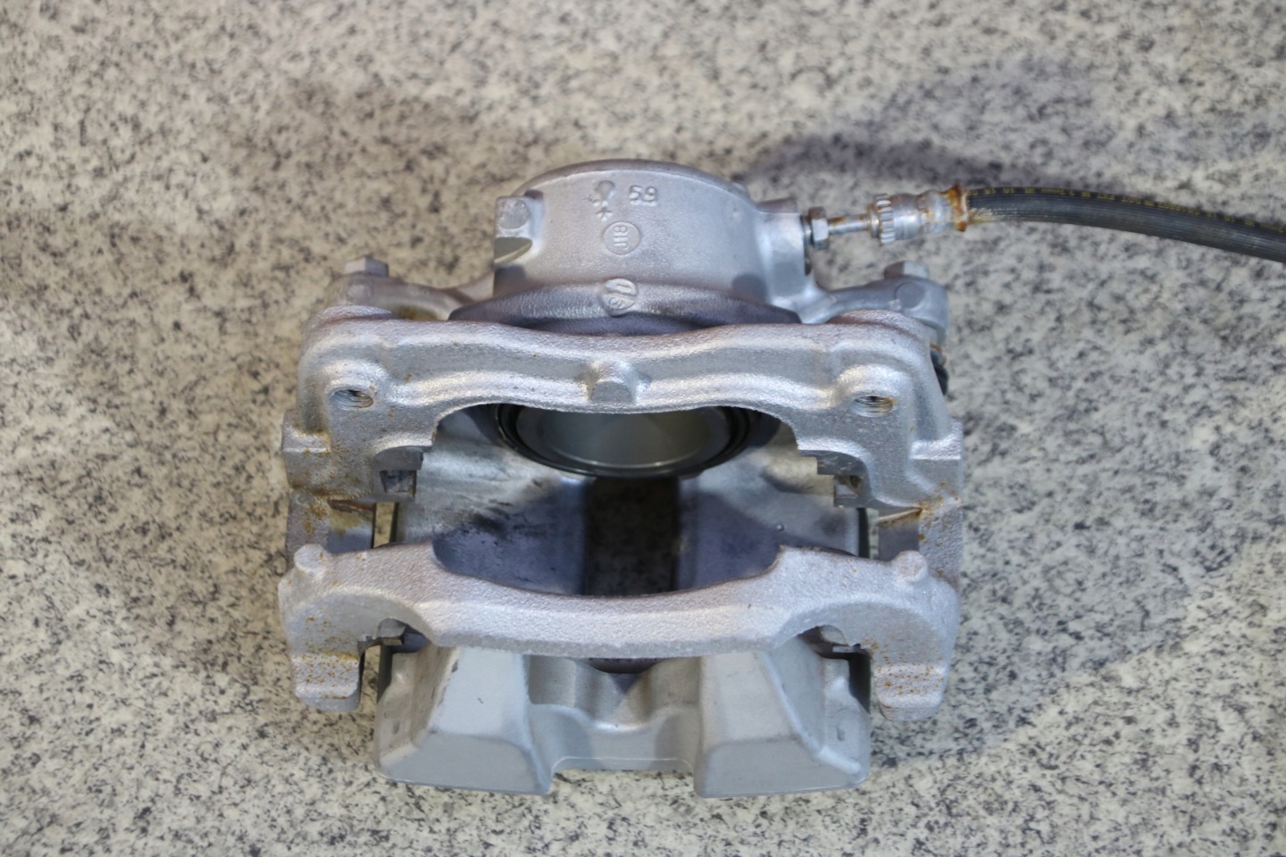 BMW G20 X3 G01 caliper brake left front 6882253 60/24/330 7 km !!!