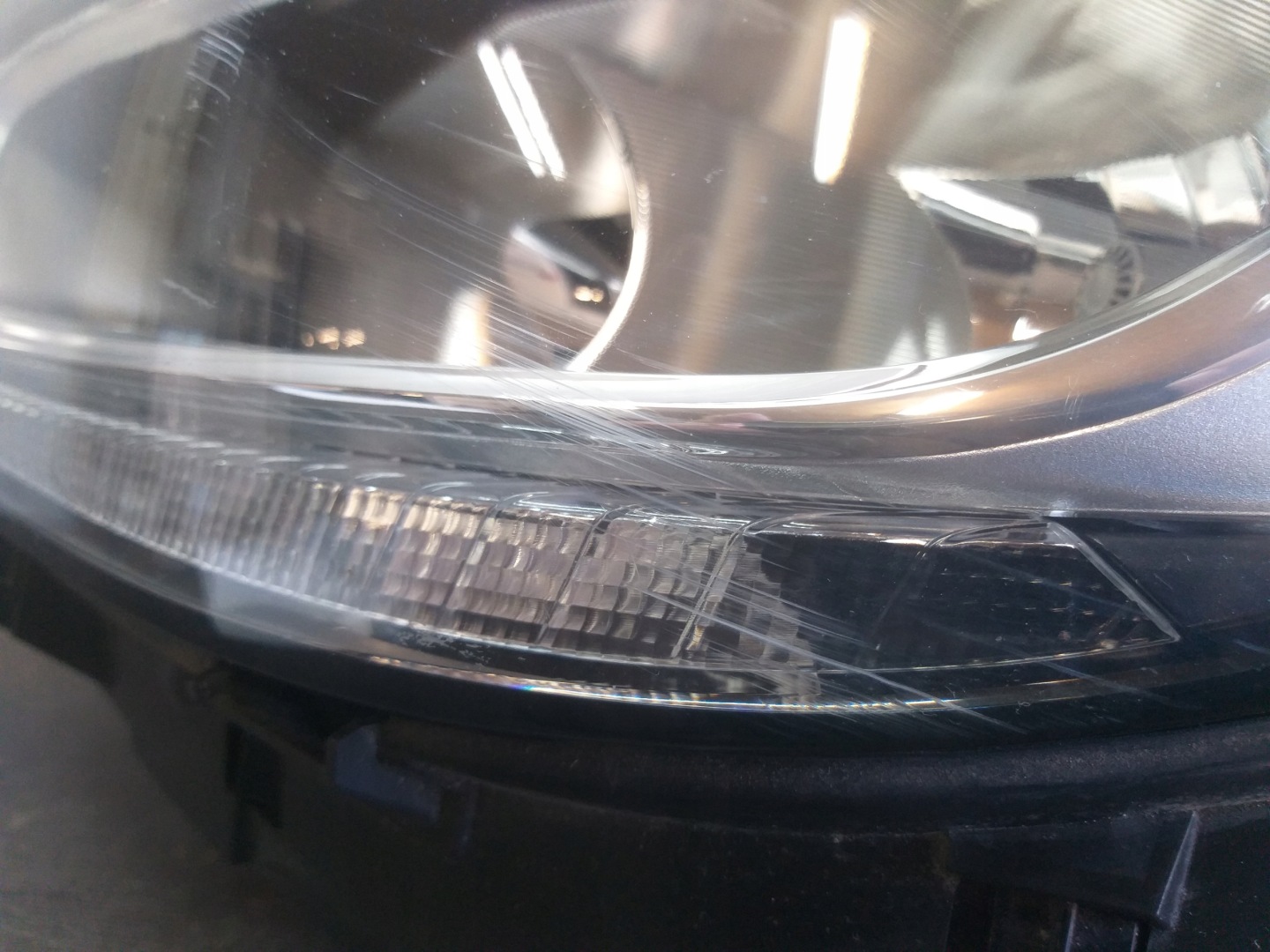 LIGHT FRONT LEFT MERCEDES B KLASA A2479067500 W247