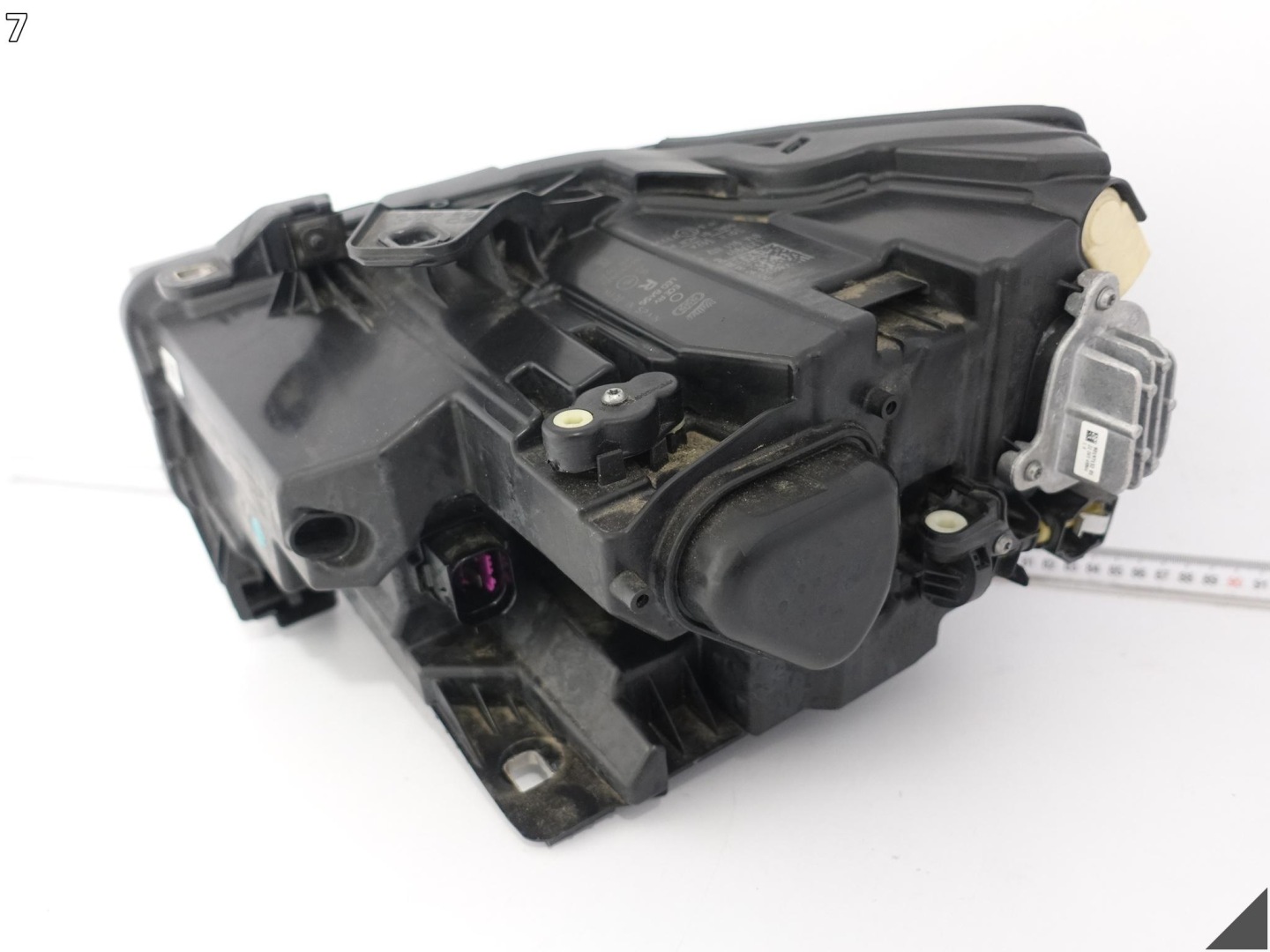 AUDI Q2 SQ2 81A LIFT 20- light FULL LED BASIS right front EU LADNA