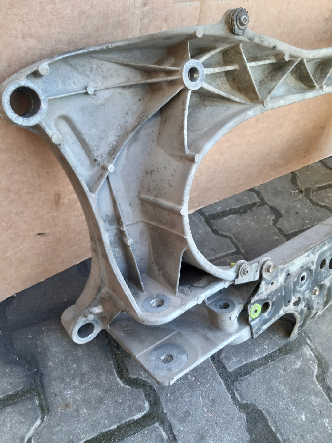 diferencijal diferencijal okvir POMOCNICZA prednji dio LEXUS GS300 3.0 V6