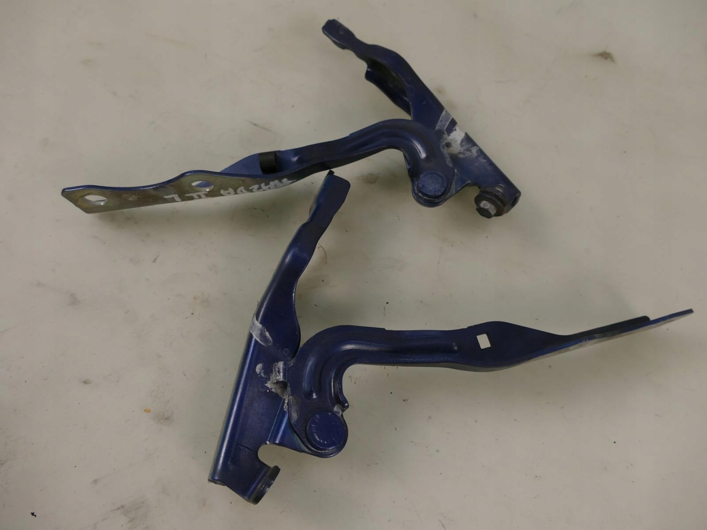 MAZDA 2 DY LIFT bonnet hinges hinge KOMPLET 36N