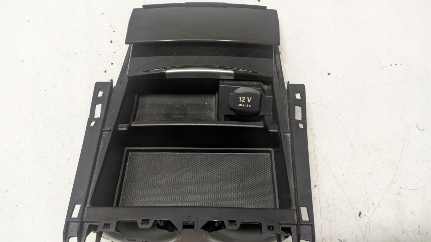 MERCEDES W212 3.0 CDI 11R passenger compartment ashtray A2126805750
