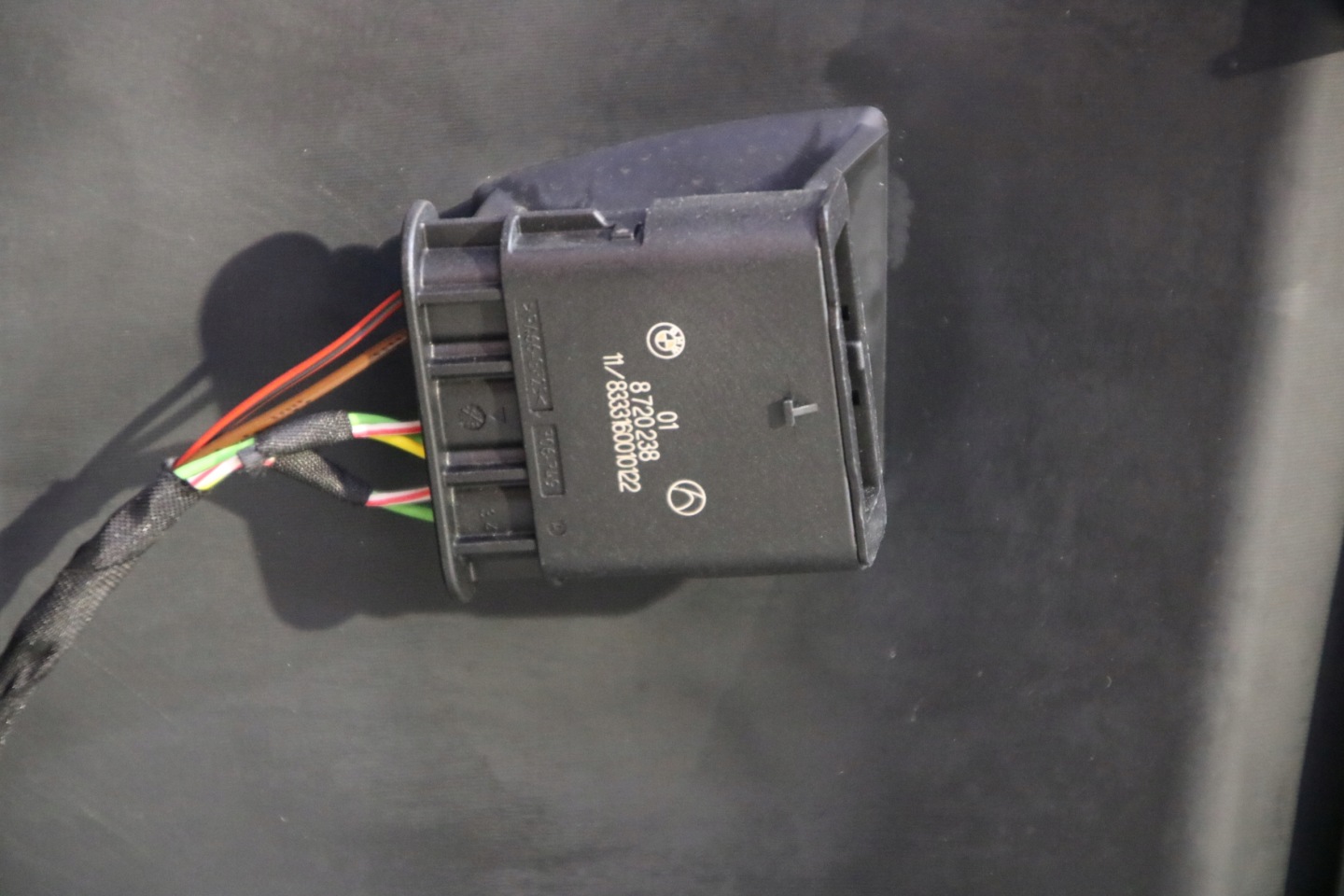 BMW 7 G70 i7 m-packet bumper front USA colour C4P