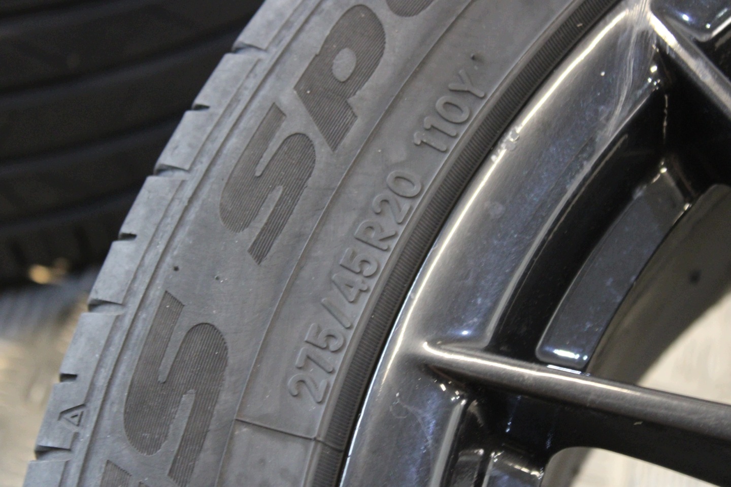 ruote CERCHI CERCHI RUOTE 275/45 R20 PORSCHE CAYENNE II 2 7P5 LIFT