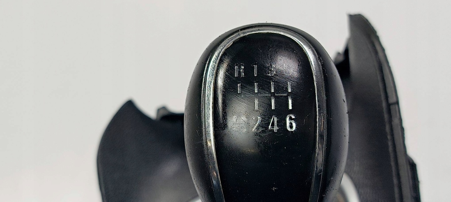 páčka změny převodů 13258302 OPEL MERIVA B II