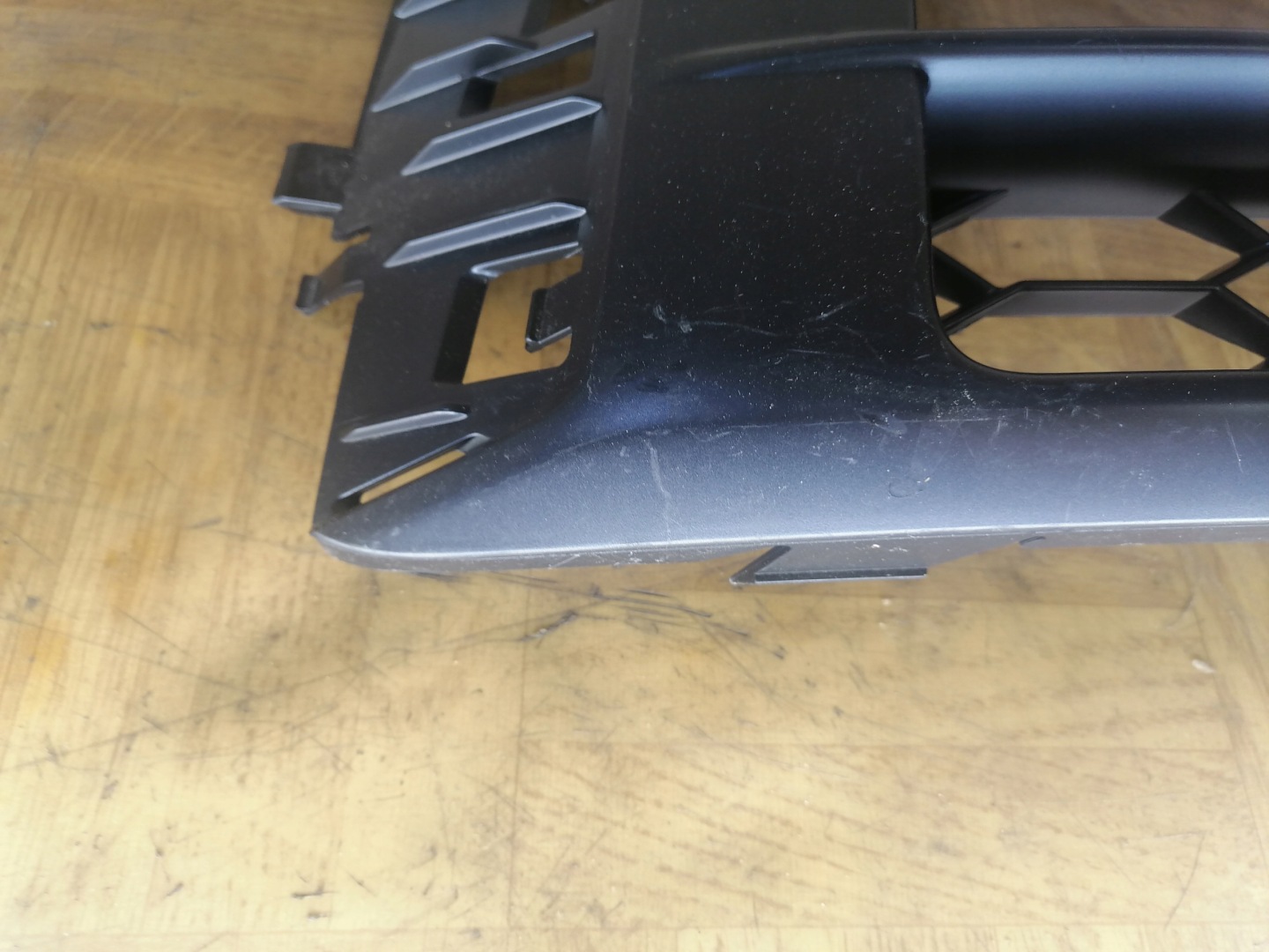 Q2 S-LINE grid front front left 81A807681L