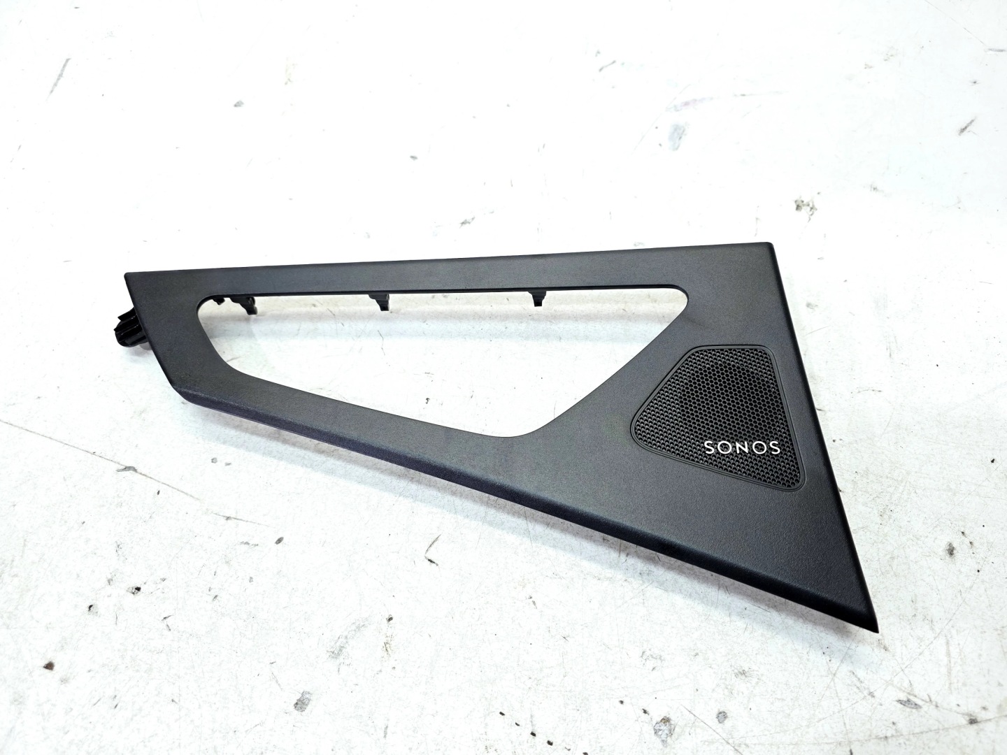 moulding DEKOR door SONOS left rear part AUDI Q4 E-TRON 89A959527B