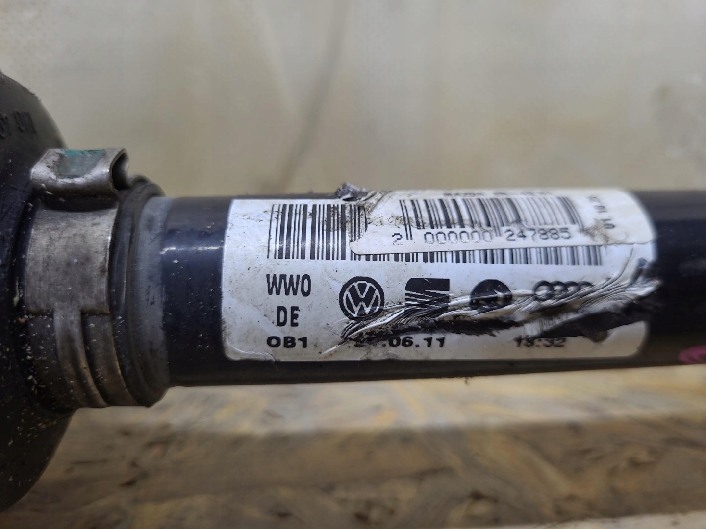 semi-axis front left side Volkswagen Polo 5 2012