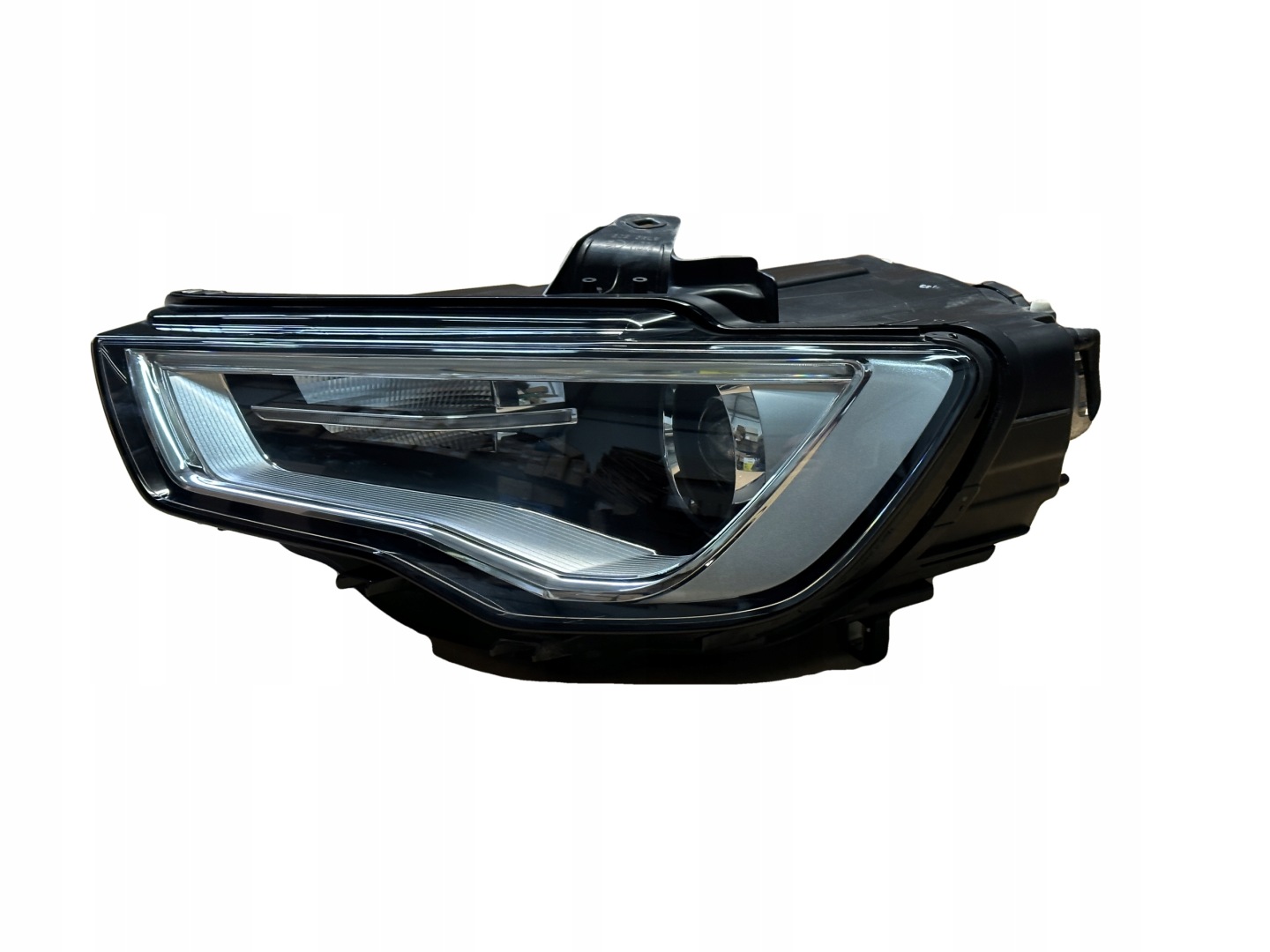 AUDI A3 8V light left BI XENON 8V0941005