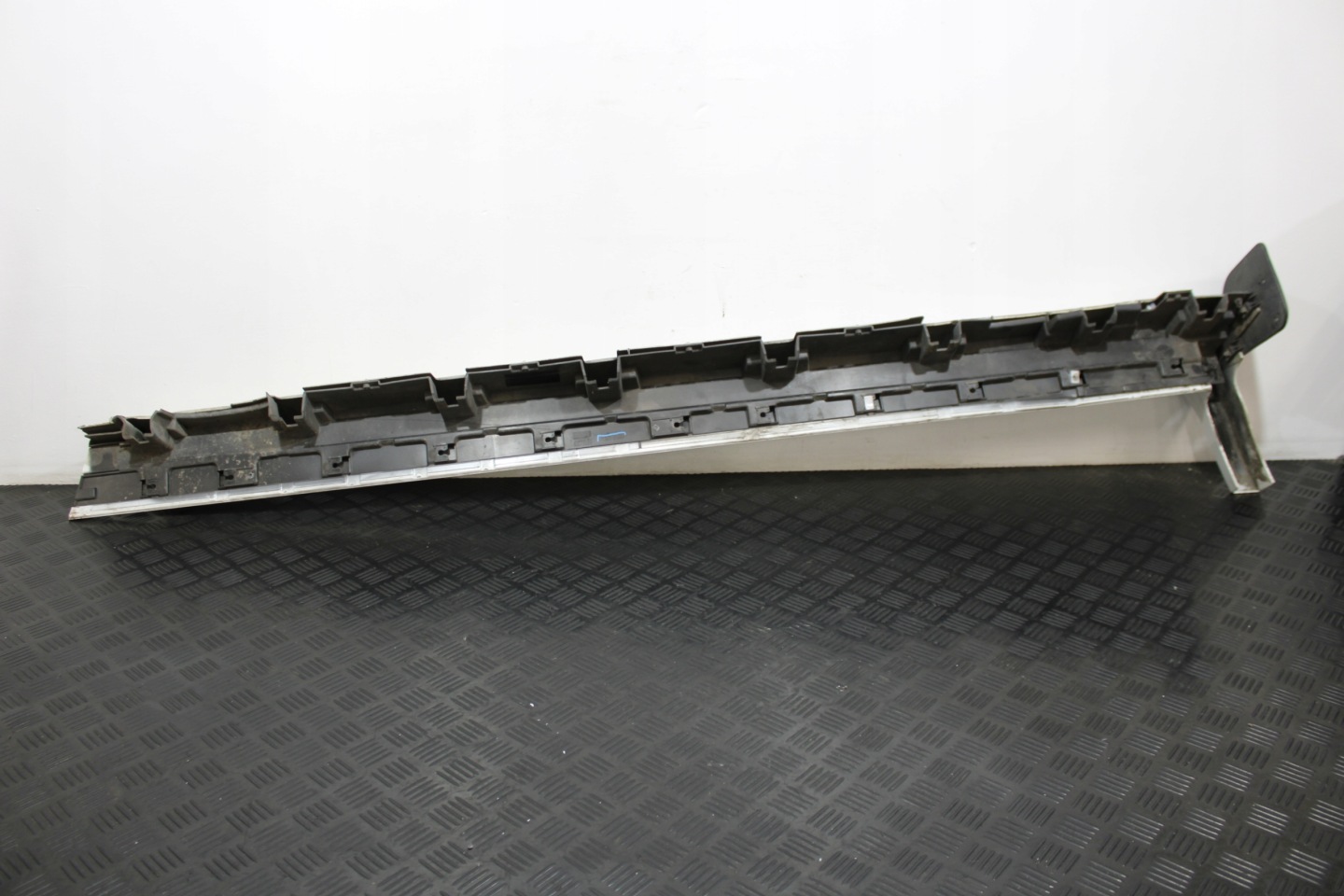 cap threshold threshold left CV4J-S10155-ABW FORD KUGA MK2