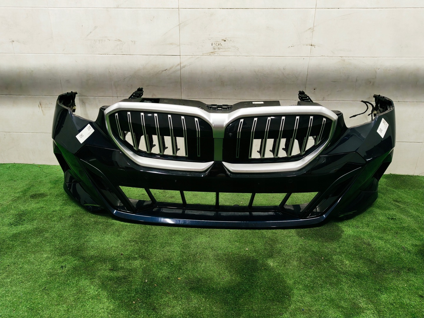 BMW 5 G60 front bonnet bumper lights fenders support panel for radiators m-packet 416