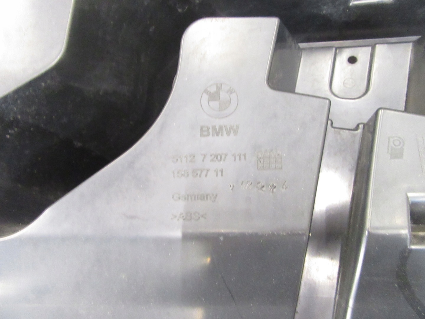 console bracket holder bumper bracket left rear part BMW F11 KOMBI