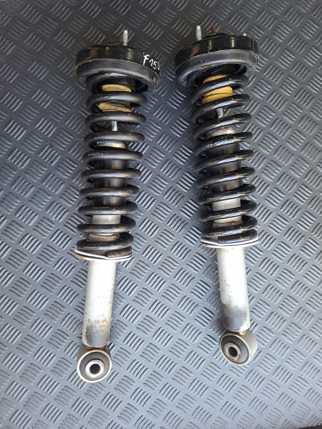shock absorber front front left right FORD F150 12 XII XLT 09-14 5.0 V8