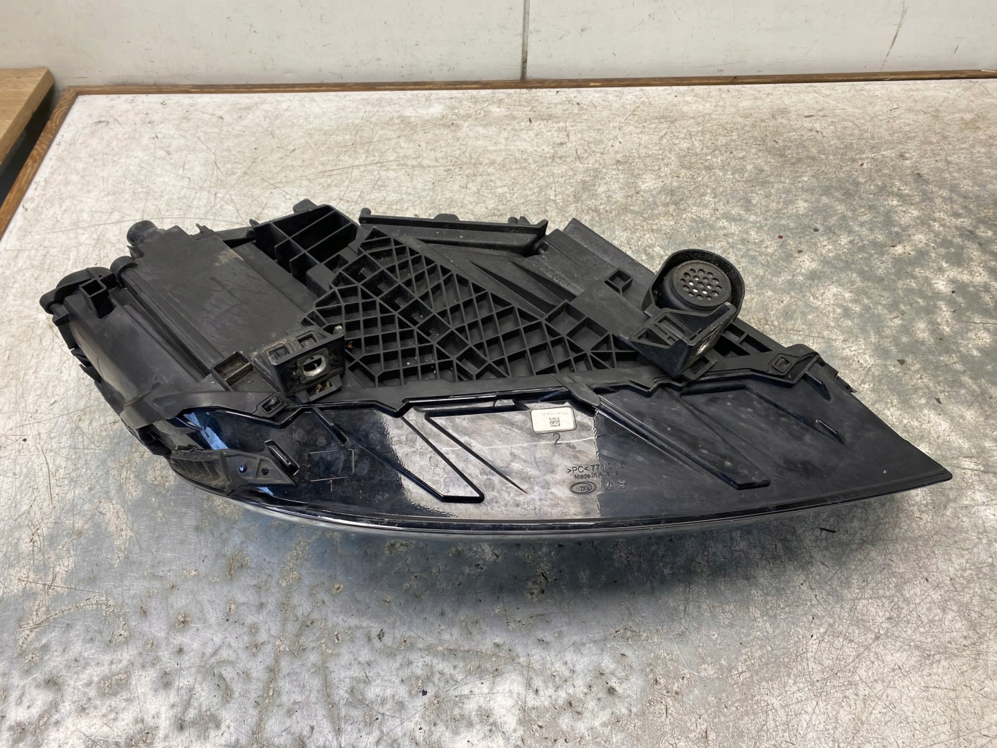 AUDI Q7 4M light left front MATRIX FULL LED LADNA 4M0941035