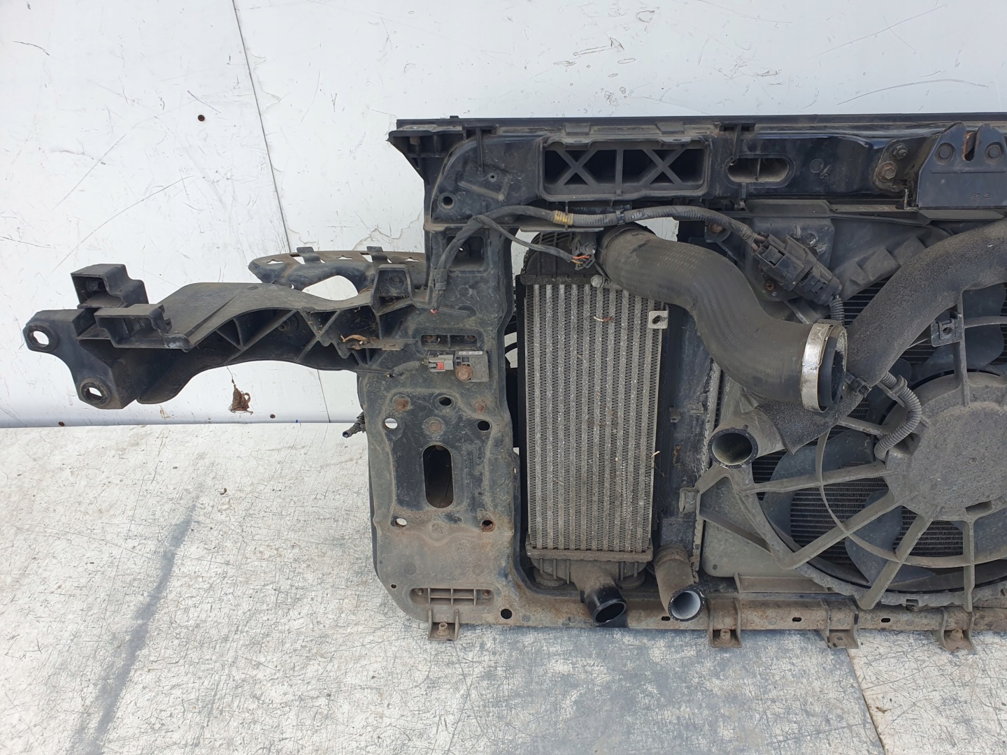 Kia Sportage 3 10- 1.7 CRDI front body wall pillar