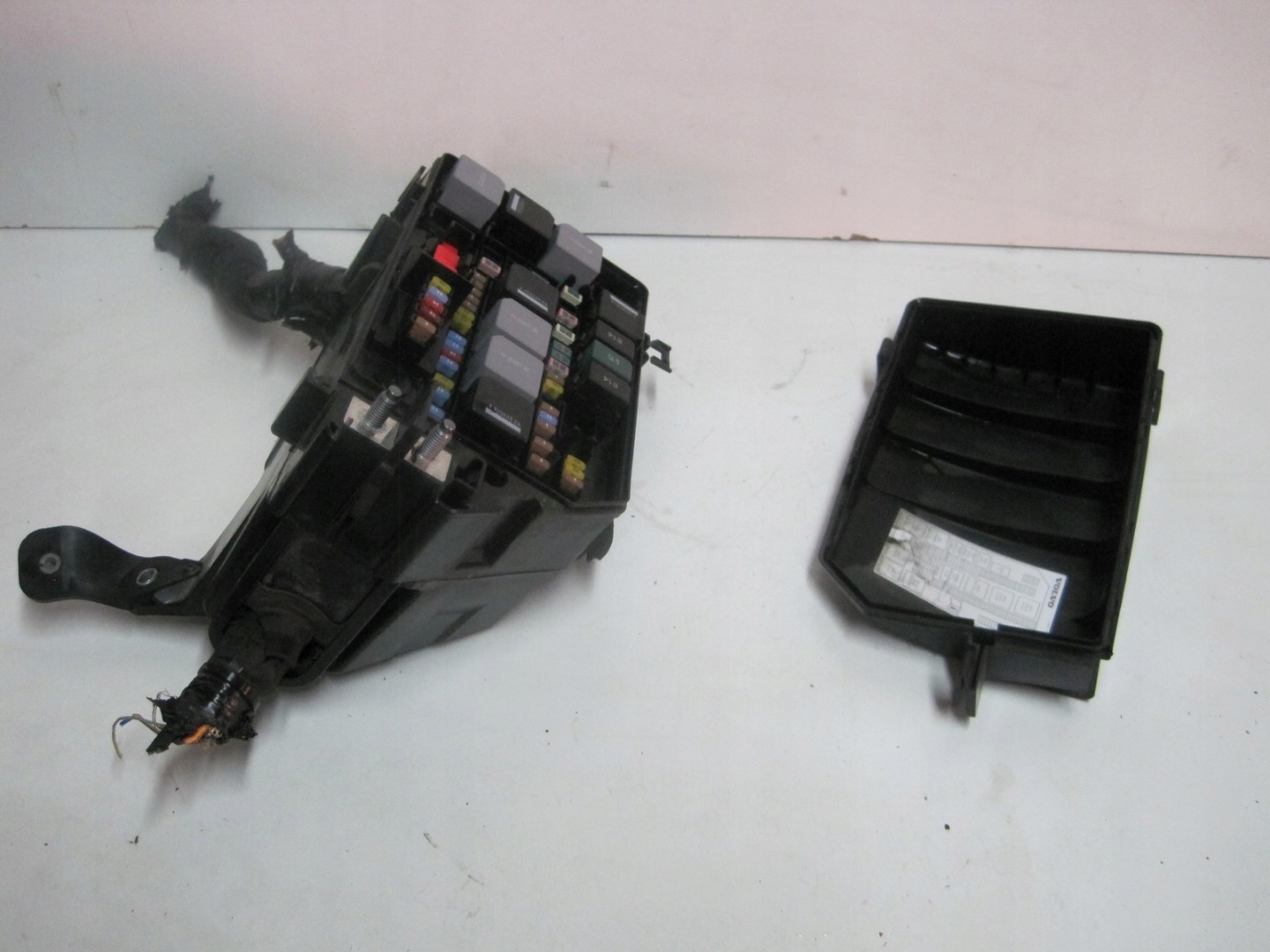 MODULE FUSIBLES VOLVO V40