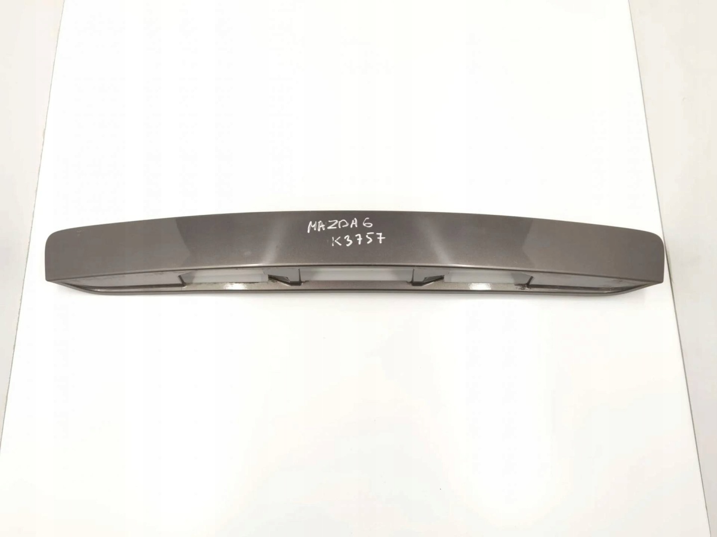 moulding bonnet Mazda 6 facelift GG 2006 GJ6L50811