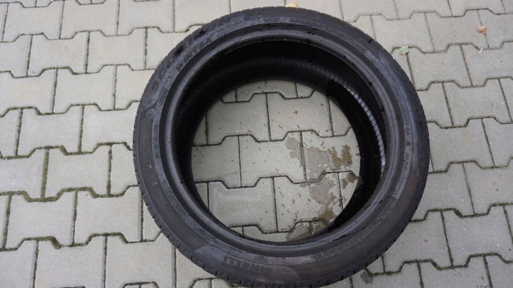 2 winter tyres PIRELLI SCORPION RUN FLAT 275 40 R20