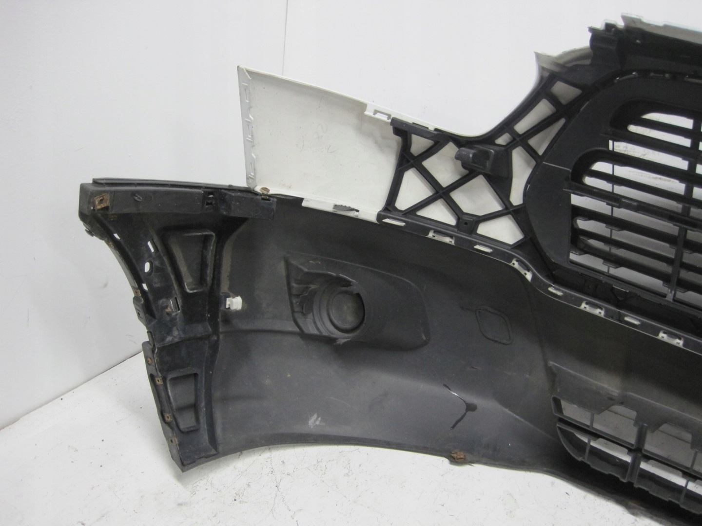 Frontstoßstange Ford TRANSIT MK8 16R